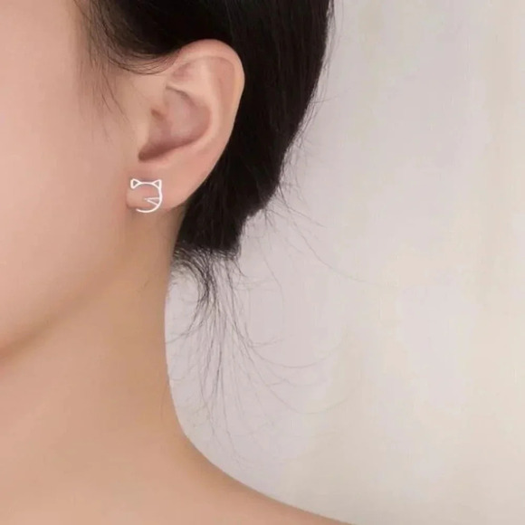 925 Sterling Silver Tiny Cat Studs Small Cat Earrings Kitty Stud Earrings - Picture 4 of 4